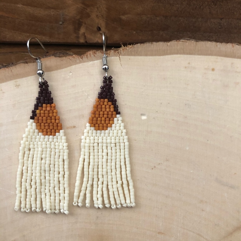 💥 4 for $20! Contrast Sunshine ☀️ Beaded Earrings